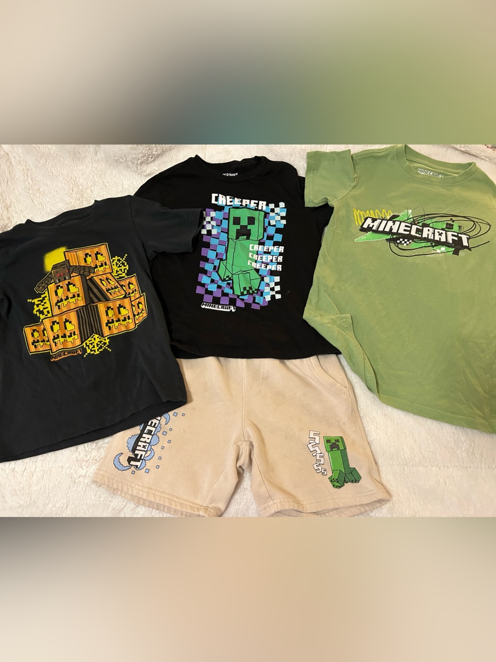 Boys 6-7 (S) Minecraft Shirts and Shorts Set